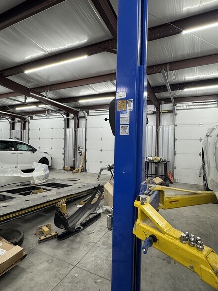 More Photos Of 103 Mabee Ave, Monteagle Industrial For Sale