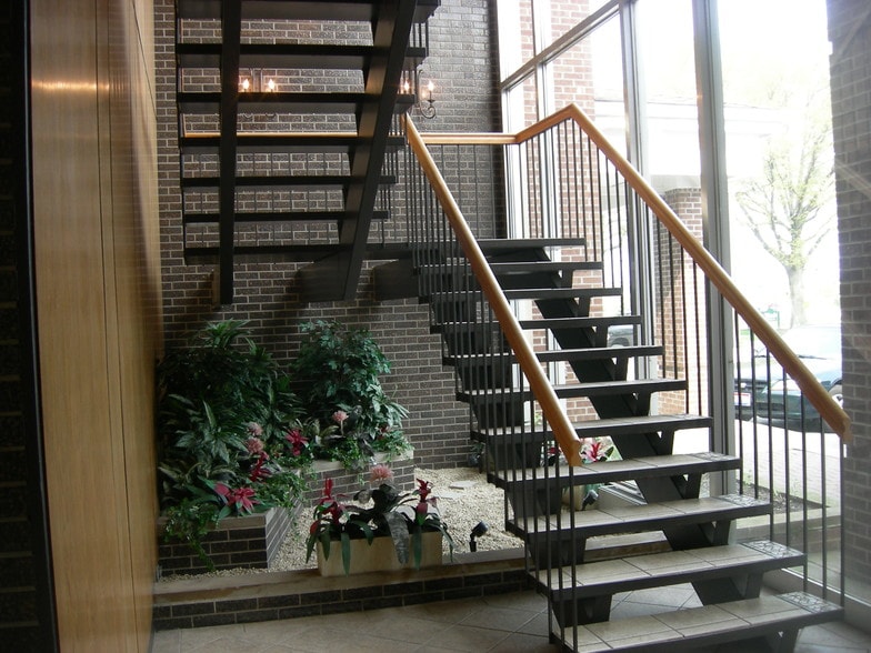 More Photos Of 9679-9709 Brookpark Rd, Parma Office For Lease