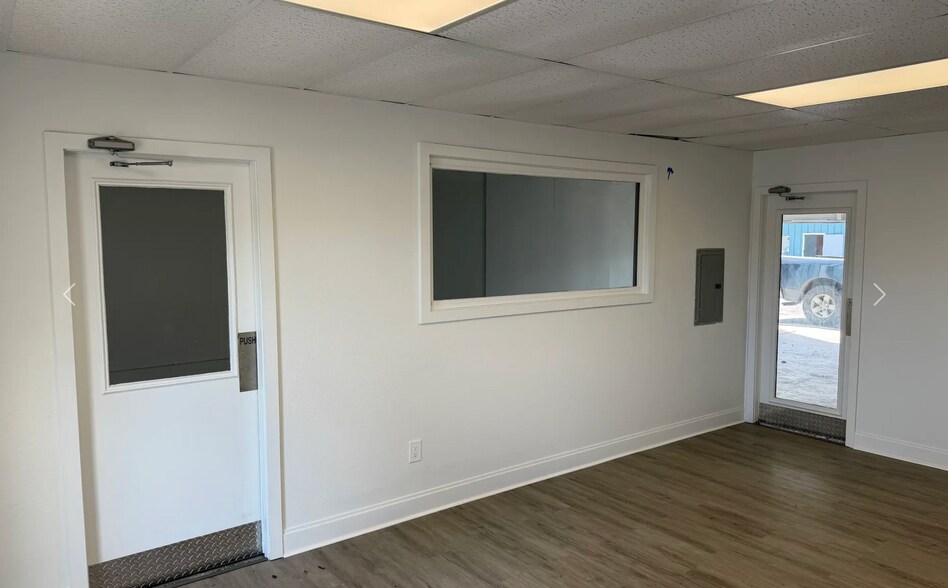 More Photos Of 1620 Tangerine St, Melbourne Industrial For Lease