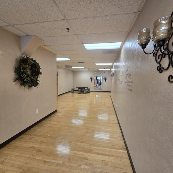 More Photos Of 3950 S Redwood Rd, Salt Lake City Freestanding For Sale