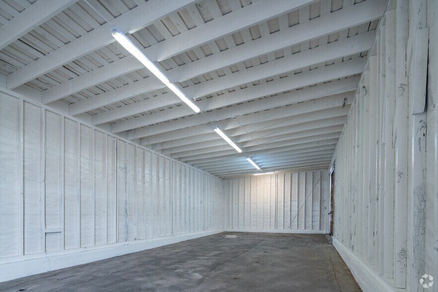 More Photos Of 923 S Prairie Ave, Inglewood Warehouse For Lease