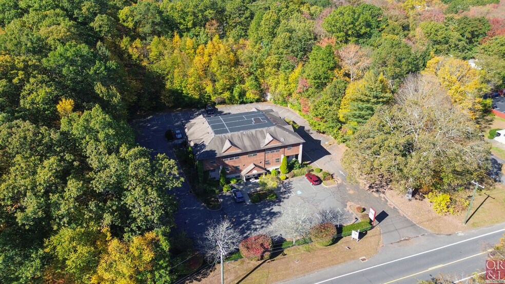 More Photos Of 687 Straits Tpke, Middlebury Medical For Lease