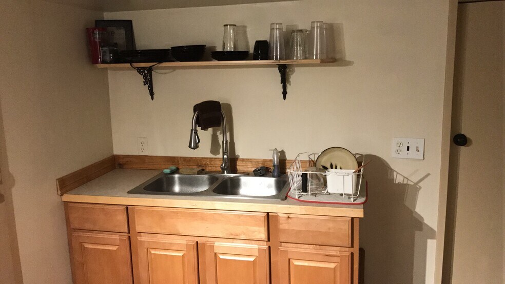 More Photos Of 135-145 Cleveland Ave, Loveland Warehouse For Sale