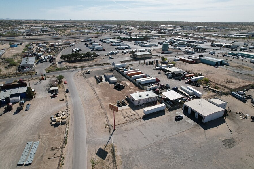 Primary Photo Of 2215 Stockyard Rd, El Paso Warehouse For Lease