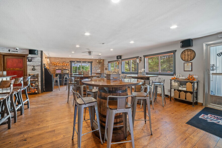 More Photos Of 10688 S Us-53, Solon Springs Restaurant For Sale