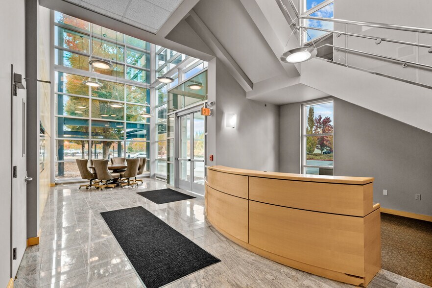 More Photos Of 3950 Fairview Industrial Dr SE, Salem Research And Development For Lease