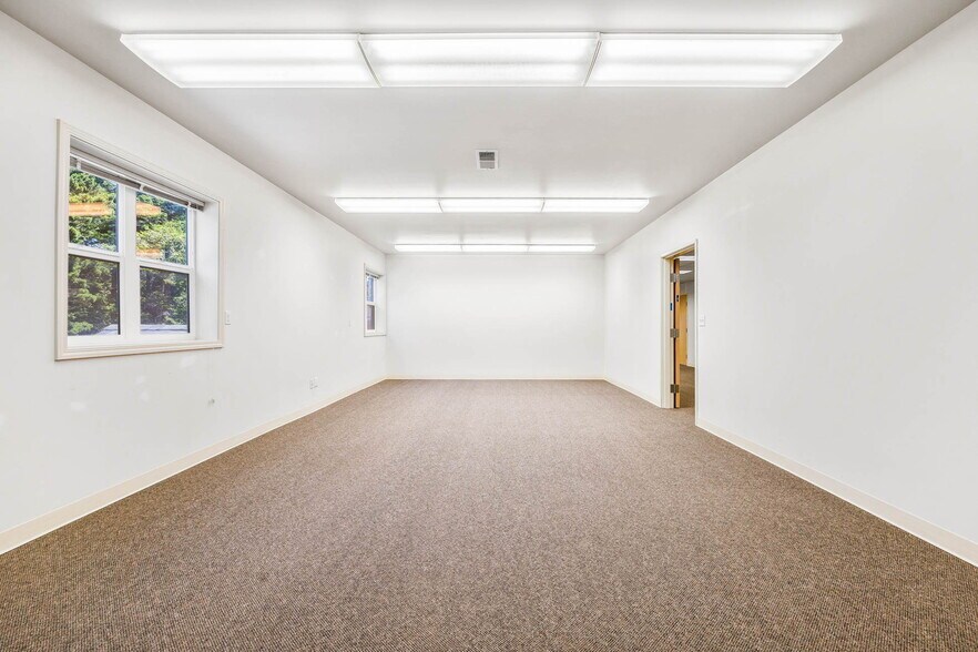 More Photos Of 705 9th St, Florence Medical For Lease