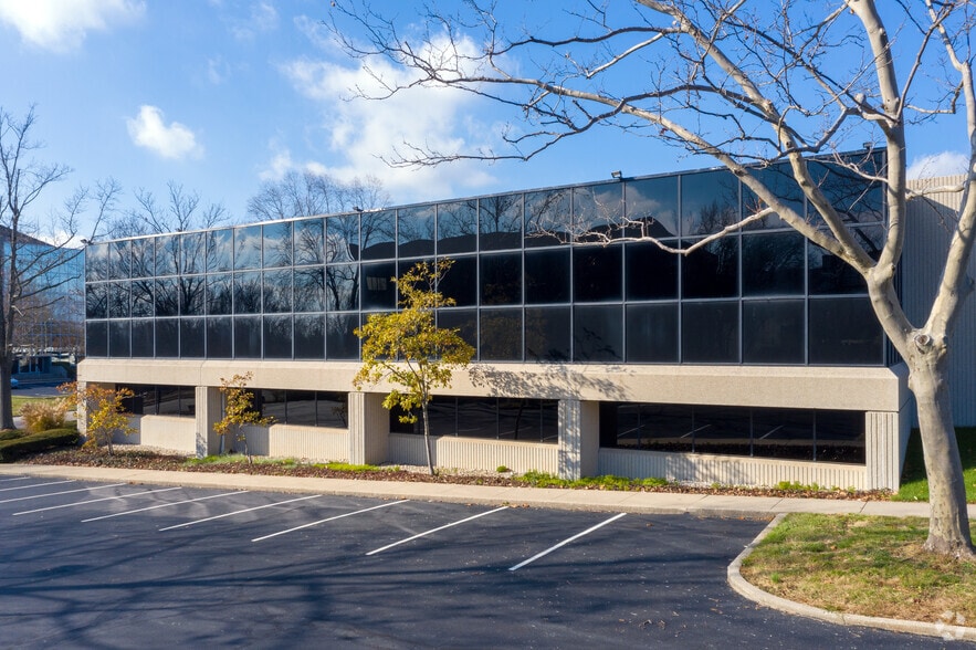 More Photos Of 861 Corporate Dr, Lexington Office For Lease