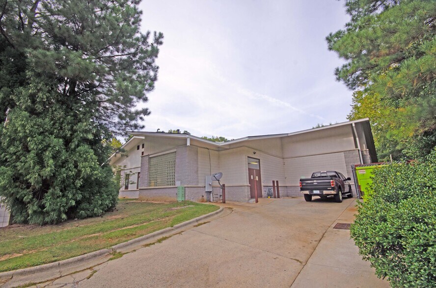 More Photos Of 1922 K M Wicker Memorial Dr, Sanford Medical For Lease