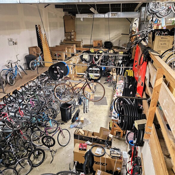 More Photos Of 131 E Rollins Rd, Round Lake Beach Freestanding For Sale