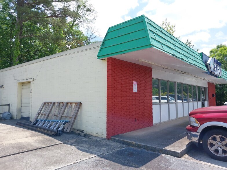 More Photos Of 4844 Lawrenceville Hwy NW, Lilburn Freestanding For Sale