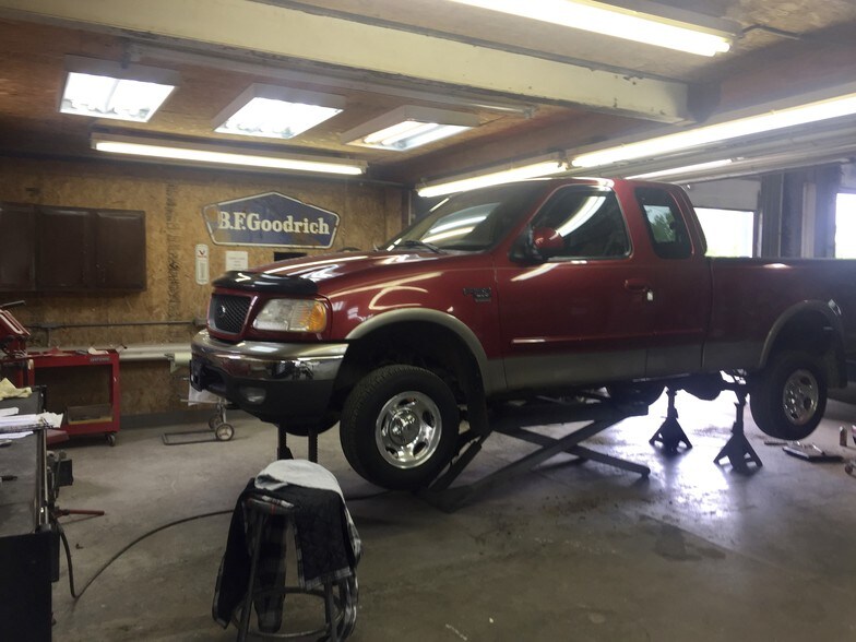 More Photos Of 1426 W River Rd, Waterloo Township Apartments For Lease