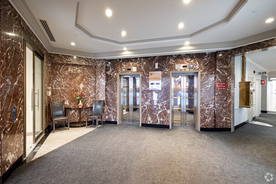 More Photos Of 1538 Rue Sherbrooke O, Montréal Medical For Lease