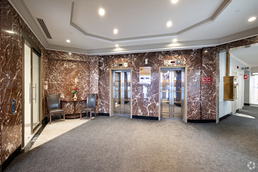 More Photos Of 1538 Rue Sherbrooke O, Montréal Medical For Lease