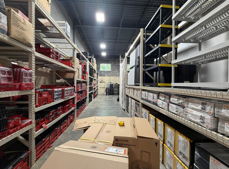 More Photos Of 5292 Oakdale Rd SE, Smyrna Flex For Lease