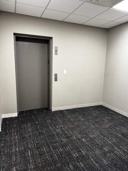More Photos Of 312 MacCorkle Ave SE, Charleston Office For Lease