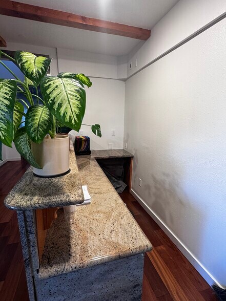 More Photos Of 1321 Post Ave, Torrance Loft Creative Space For Lease