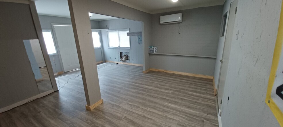 More Photos Of 4350 Highway 59 South, Shepherd Distribution For Sale