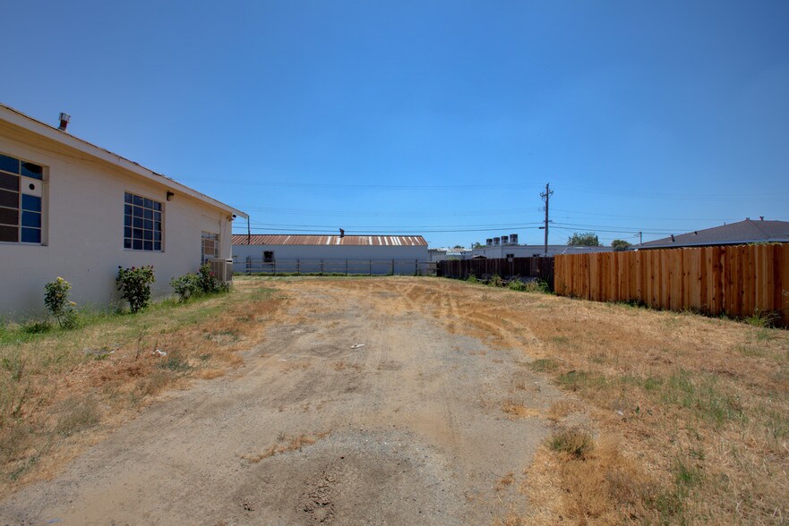 More Photos Of 332 W 8th St, Merced Religious Facility For Sale