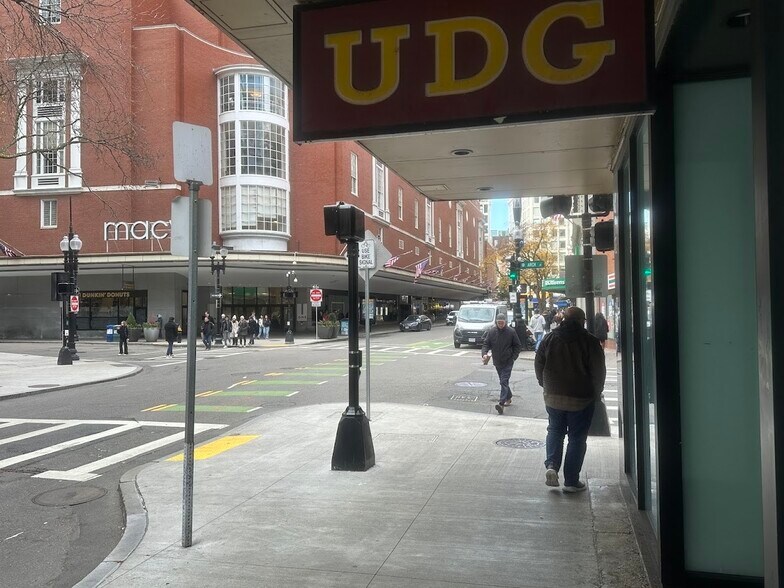 More Photos Of 52 Summer St, Boston General Retail For Lease