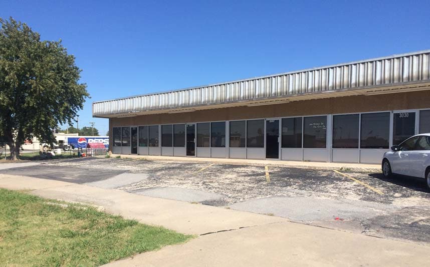 More Photos Of 3018-3030 Epperly Dr, Oklahoma City General Retail For Lease