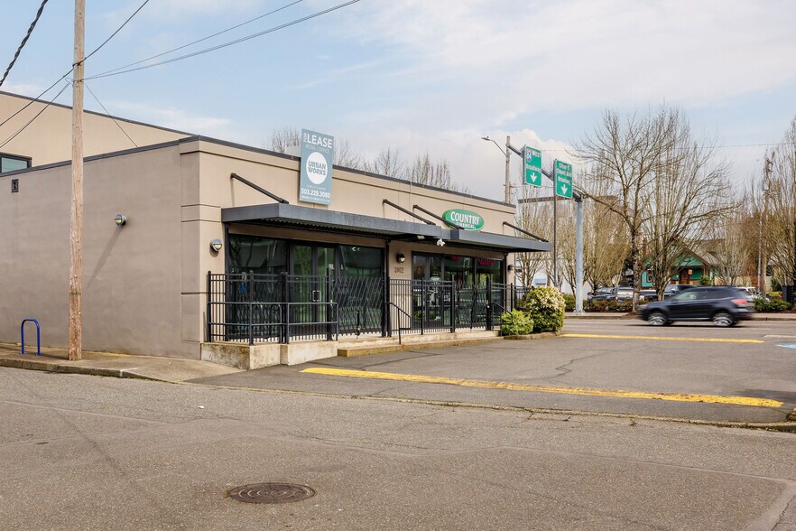 More Photos Of 3902 NE Sandy Blvd, Portland Office For Sale
