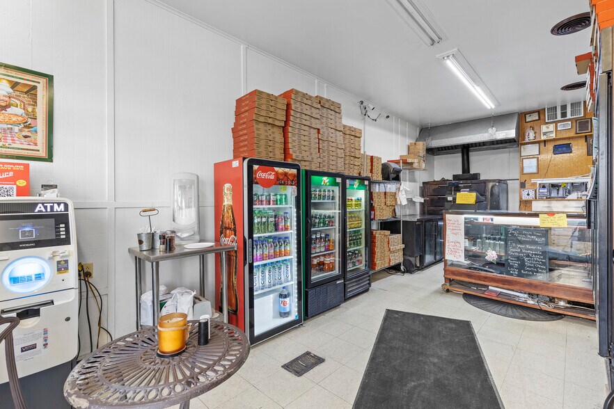 More Photos Of 114 E Lincoln Ave, Mc Donald Storefront For Lease