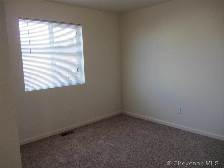 More Photos Of 1922 Harvest Moon Dr, Gillette Apartments For Sale