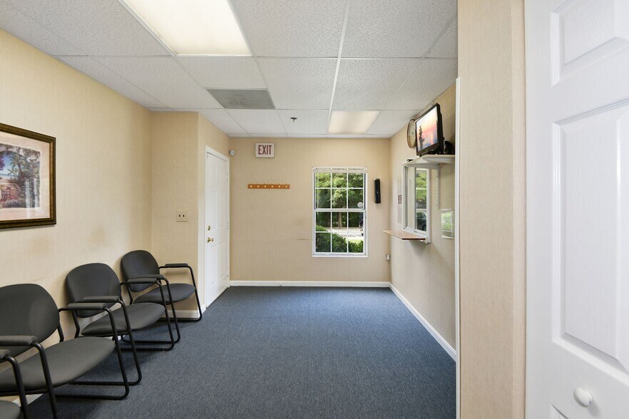 More Photos Of 13621-13689 Baltimore Ave, Laurel Medical For Sale