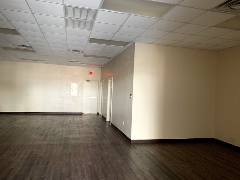 More Photos Of 202 E Veterans Memorial Blvd, Killeen Unknown For Lease