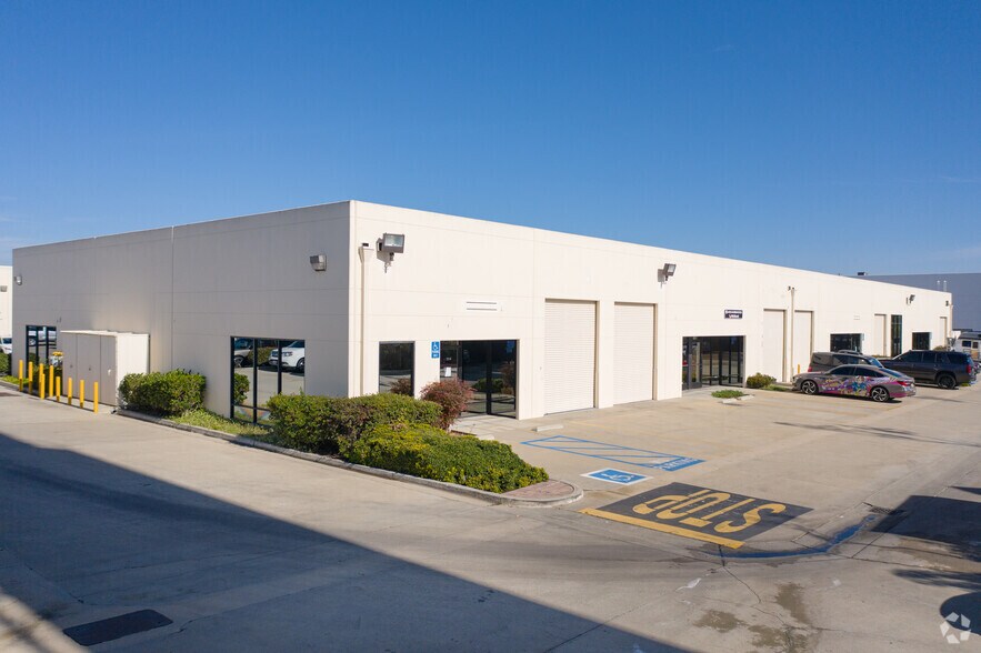 More Photos Of 357 Van Ness Way, Torrance Unknown For Lease