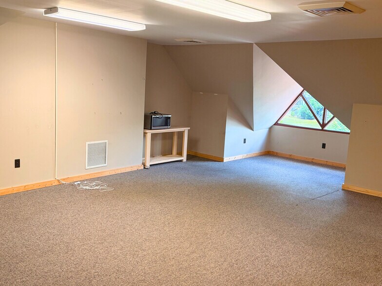 More Photos Of 206 E State St, Black Mountain Office For Lease