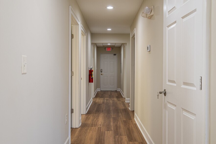 More Photos Of 131 Lee Byrd Rd, Loganville Office For Sale