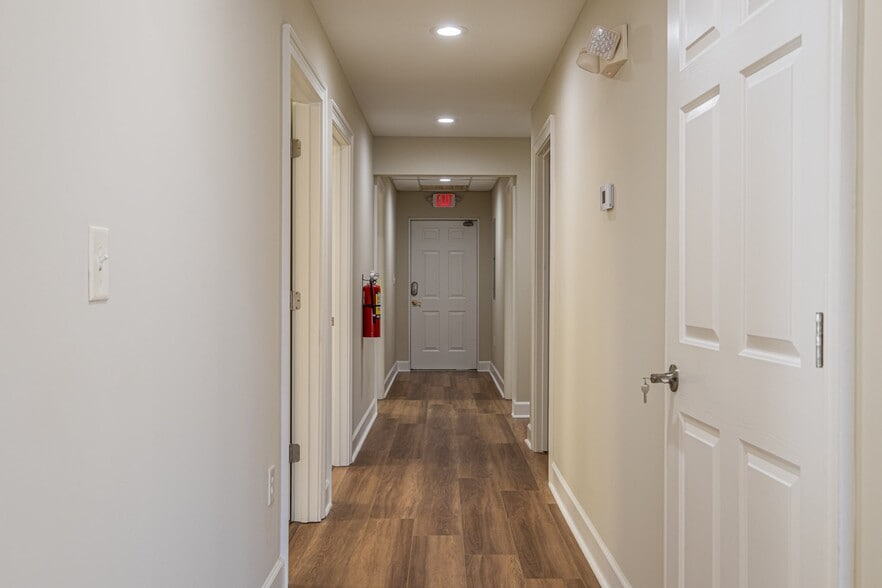 More Photos Of 131 Lee Byrd Rd, Loganville Office For Sale
