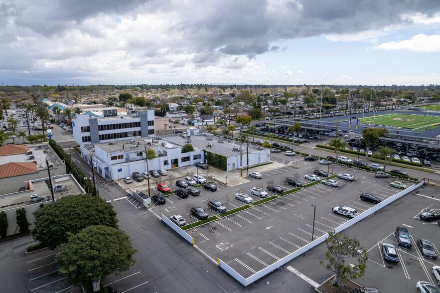 More Photos Of 2921 Palo Verde Ave, Long Beach Unknown For Sale