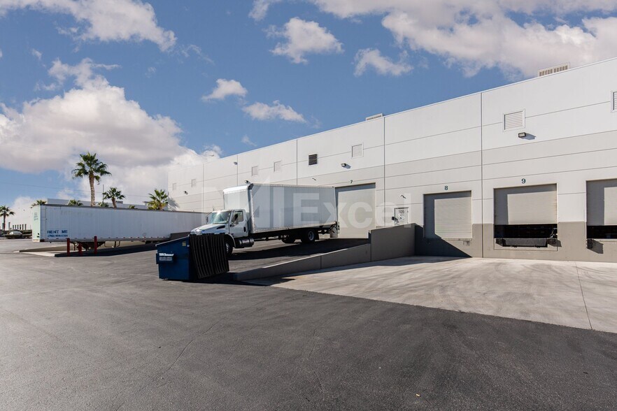 More Photos Of 7650 Dean Martin Dr, Las Vegas Distribution For Lease