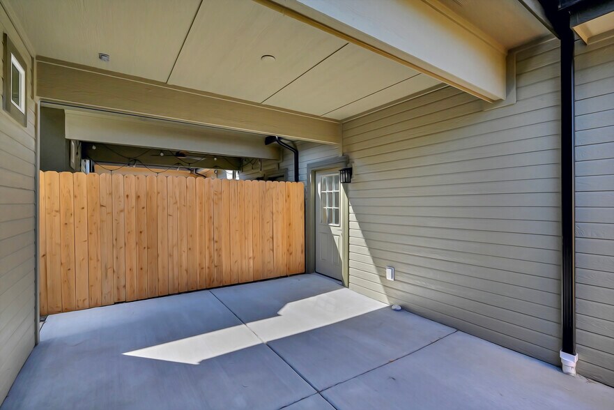 More Photos Of 2101 S Hervey St, Boise Multifamily For Sale