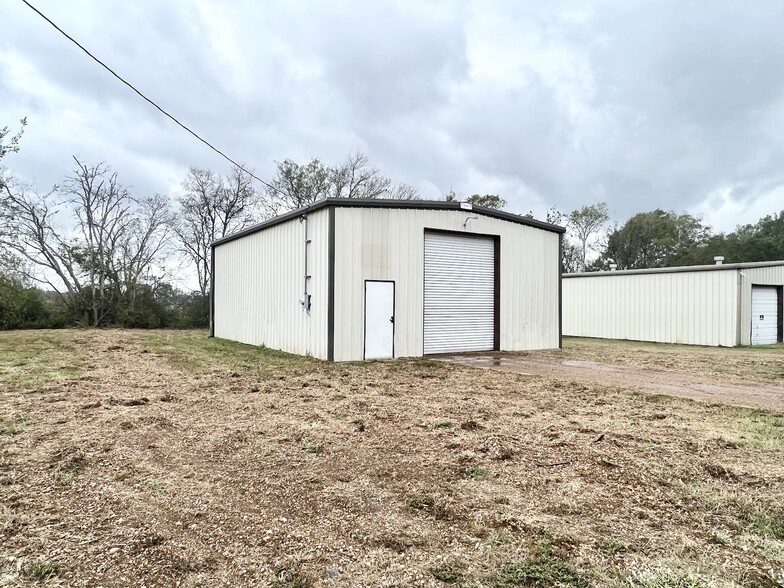 Primary Photo Of 415 Texas ave, Crockett Specialty For Sale