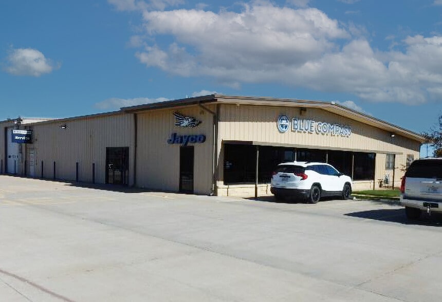 Primary Photo Of 1200 10th St, Great Bend Auto Dealership For Sale