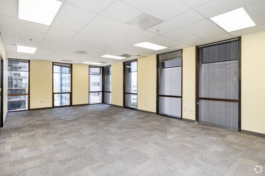 More Photos Of 6404 Wilshire Blvd, Los Angeles Medical For Lease