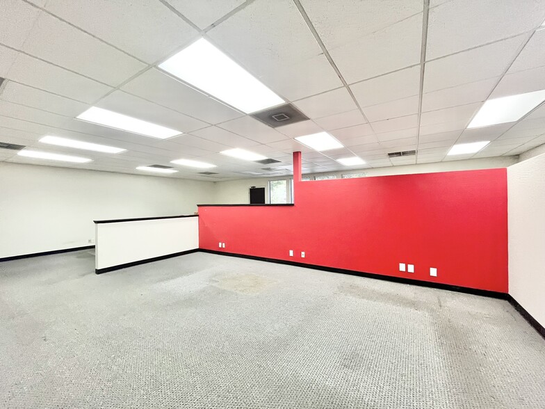 More Photos Of 5301 Madison Ave, Sacramento Loft Creative Space For Lease