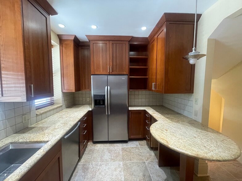 More Photos Of 33 W South St, Wilkes-Barre Office For Sale