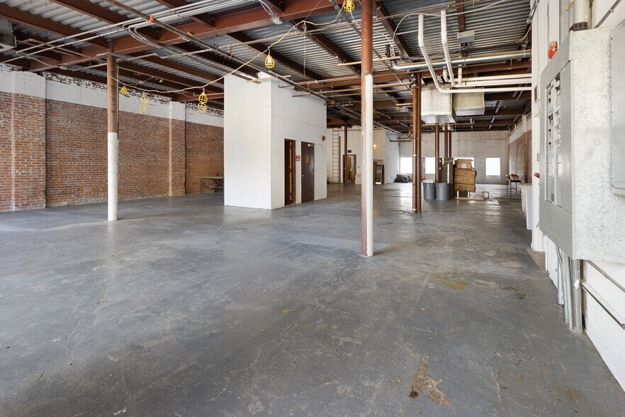 More Photos Of 91 Lake Ave, Tuckahoe Office For Sale