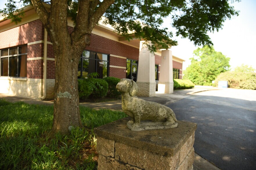 More Photos Of 2117 Veterans Dr SE, Decatur Healthcare For Sale