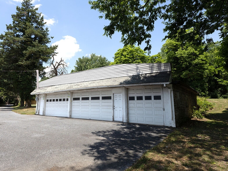 More Photos Of 26 2nd St, Highspire Specialty For Sale