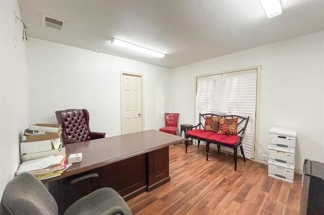 More Photos Of 609 Enterprise St, Laredo Industrial For Sale