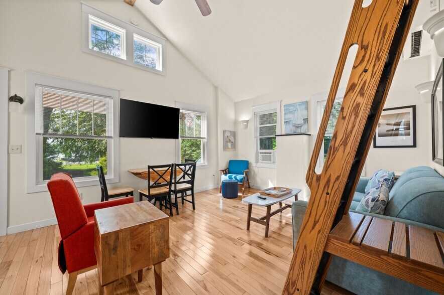 More Photos Of 5358 Paw Paw Lake Rd, Coloma Apartments For Sale
