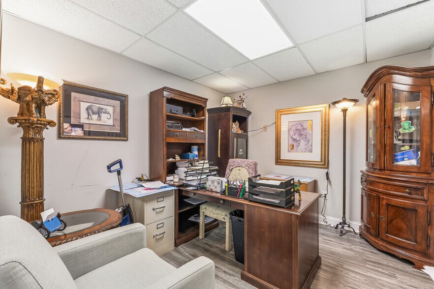 More Photos Of 3417 Tamiami Trl, Port Charlotte Medical For Sale