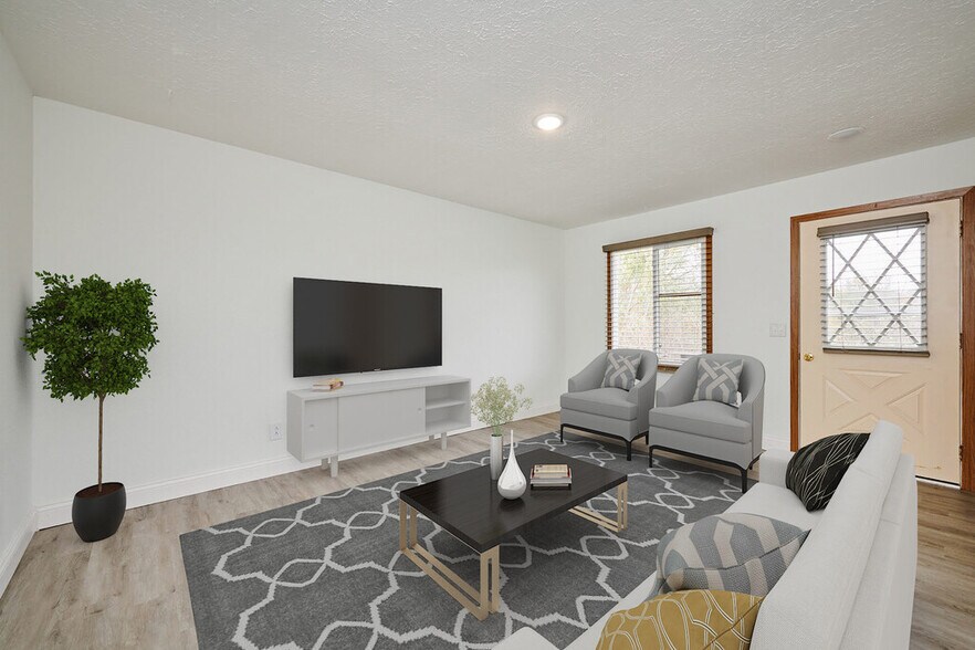 More Photos Of 601 W Center Dr, North Liberty Apartments For Sale