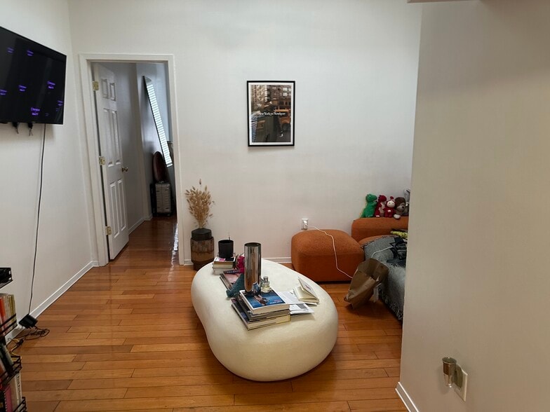 More Photos Of 3060 Steinway St, Astoria Storefront Retail Office For Sale